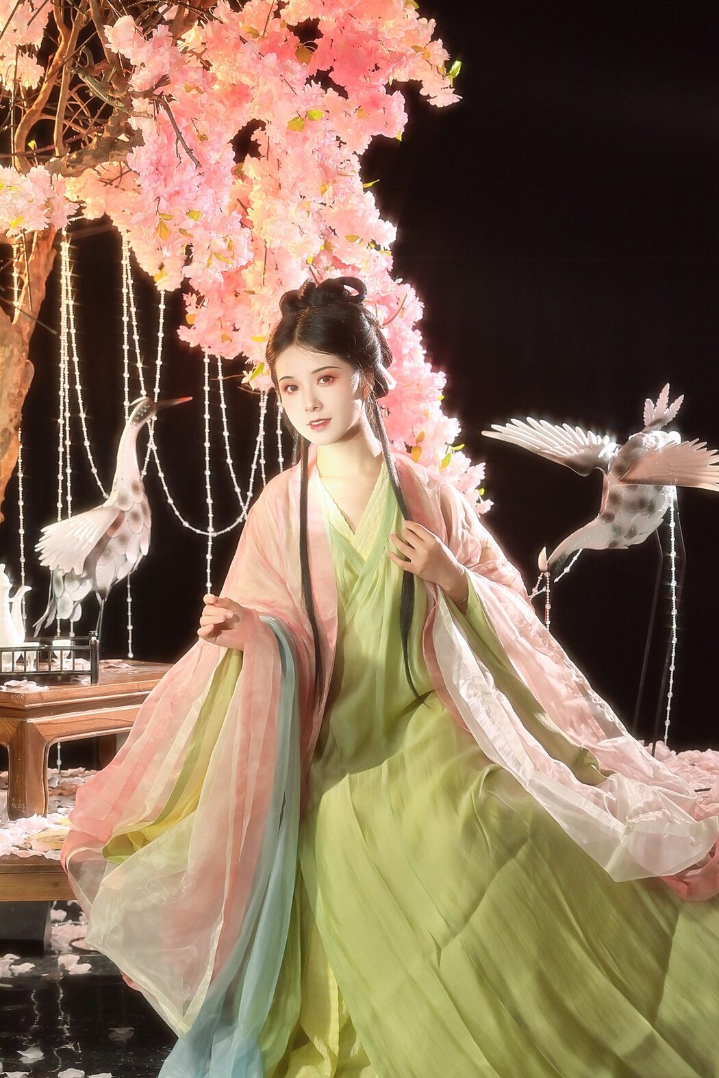 YiTuYu艺图语 Vol.5282 Yi Yi Bu Xiang Zhang Pang Pang