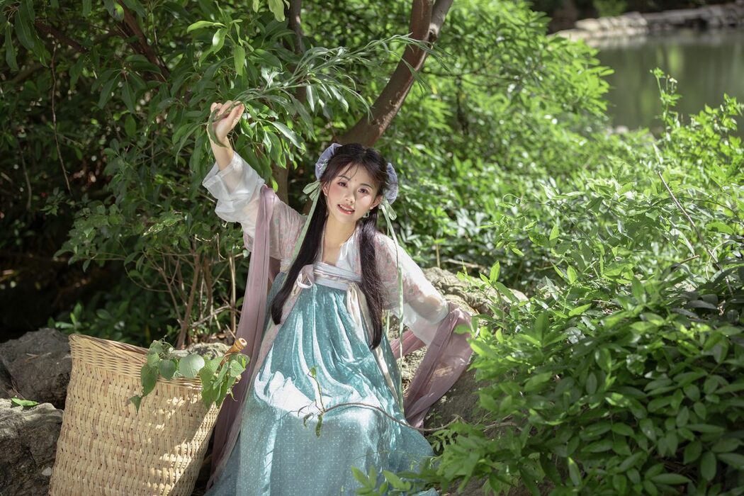 YiTuYu艺图语 Vol.5251 Jin Zou Ba