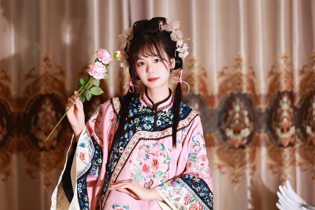 YiTuYu艺图语 Vol.5207 Mu Yan Se Cc