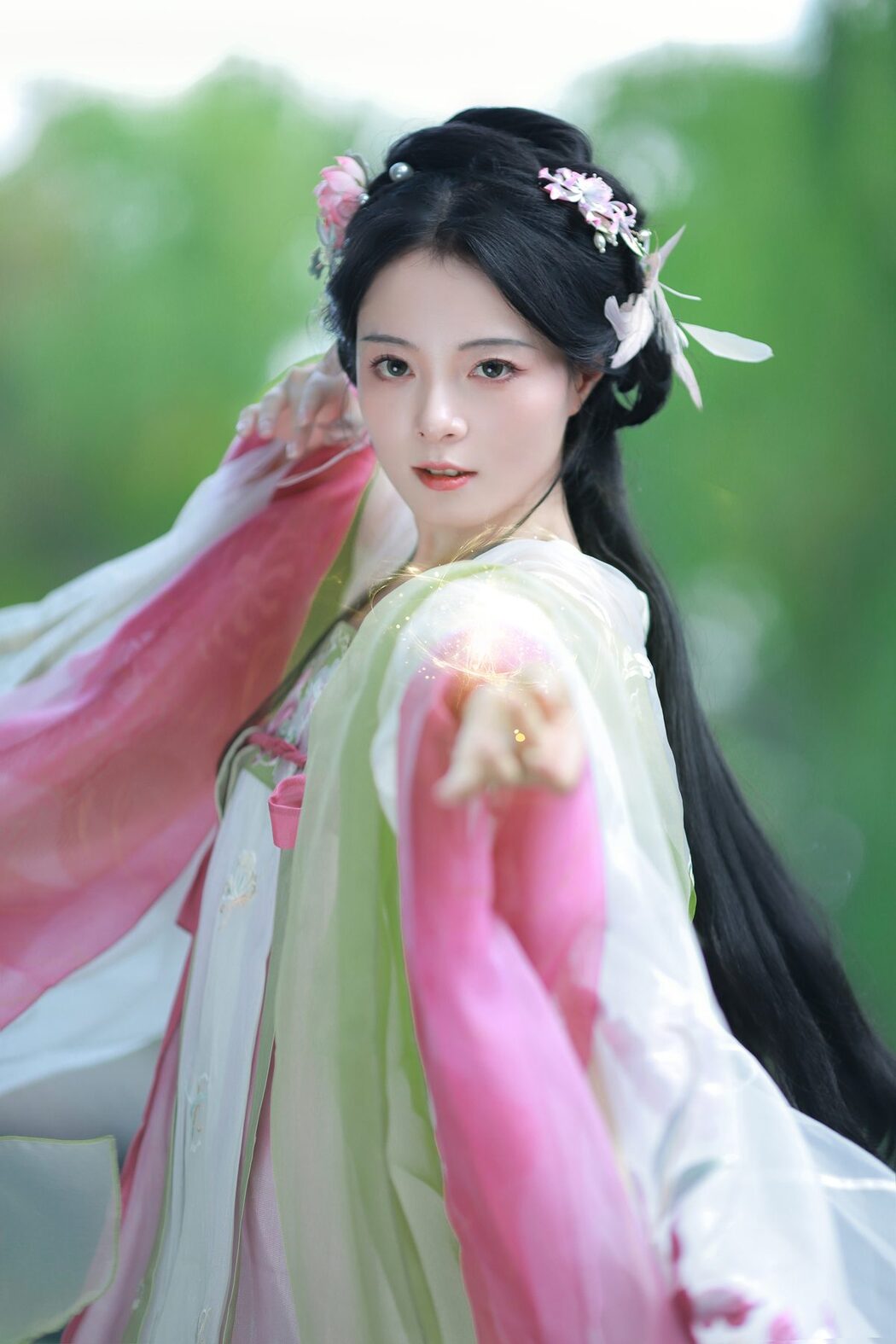 YiTuYu艺图语 Vol.5240 Nu Li Hua Zhuang De Sui Sui