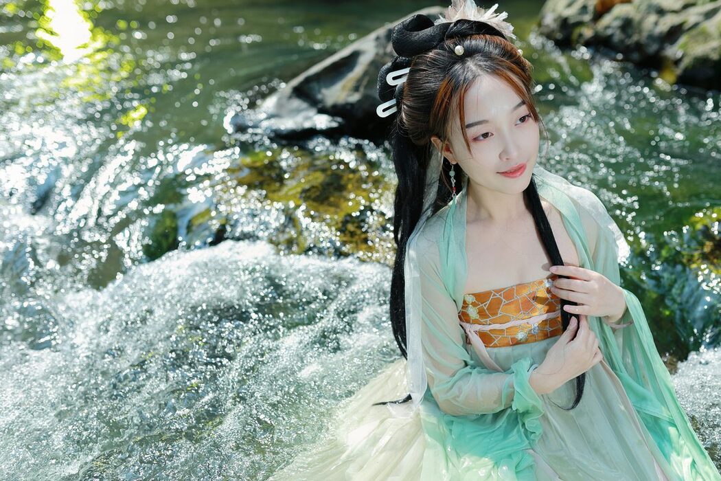 YiTuYu艺图语 Vol.5233 Yu Yan