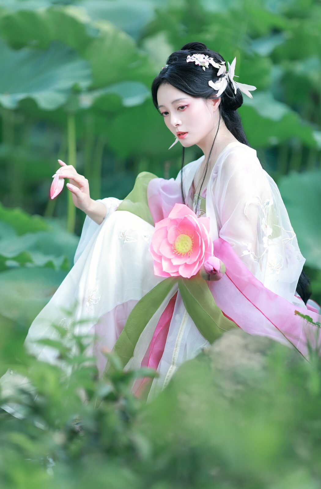 YiTuYu艺图语 Vol.5240 Nu Li Hua Zhuang De Sui Sui