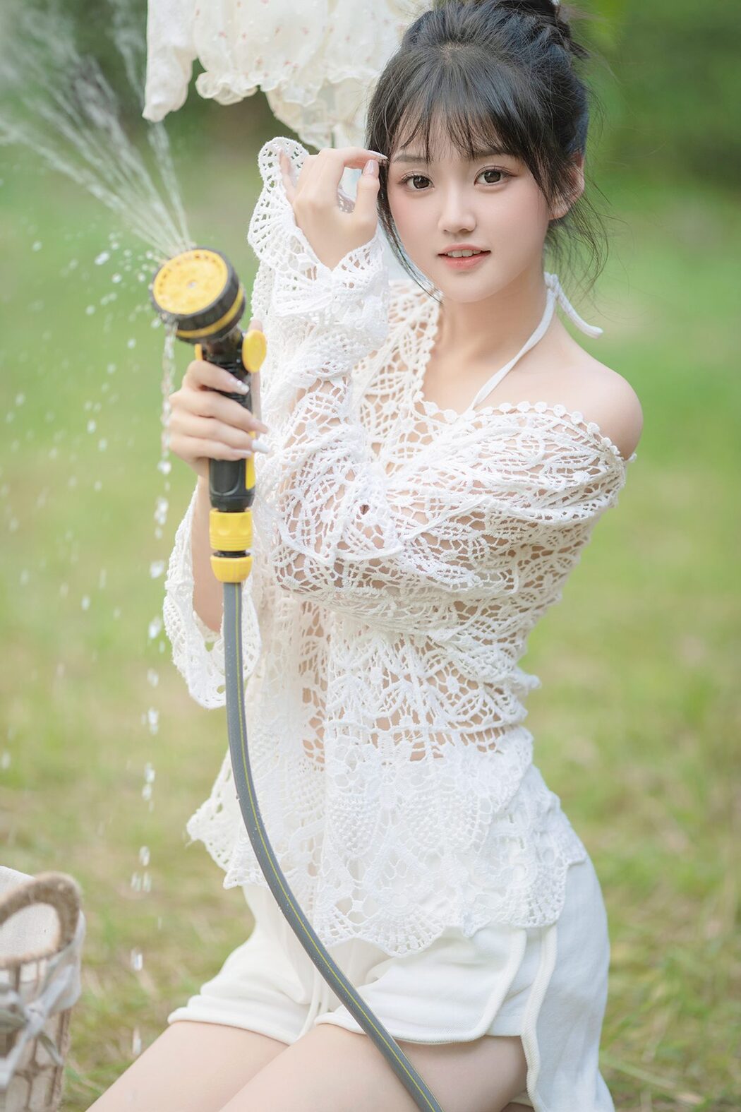 YiTuYu艺图语 Vol.5268 Bai Zhou Chu Zou Cover Photo
