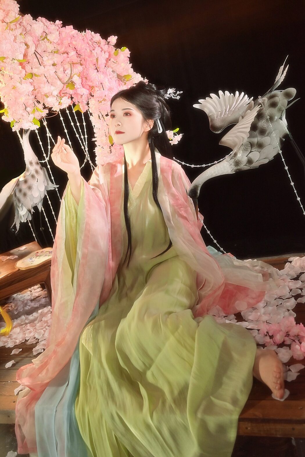YiTuYu艺图语 Vol.5282 Yi Yi Bu Xiang Zhang Pang Pang