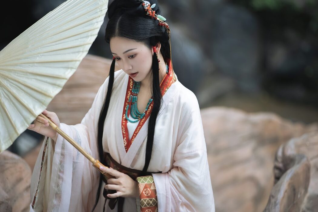 YiTuYu艺图语 Vol.5220 Qiu Da Da