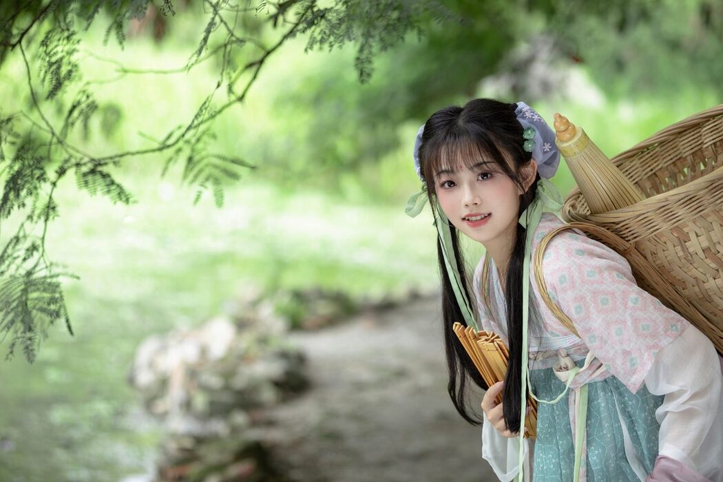 YiTuYu艺图语 Vol.5251 Jin Zou Ba