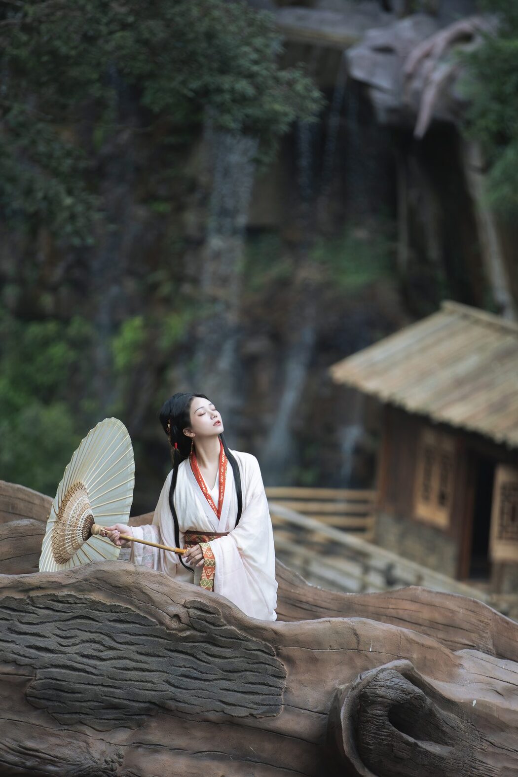 YiTuYu艺图语 Vol.5220 Qiu Da Da