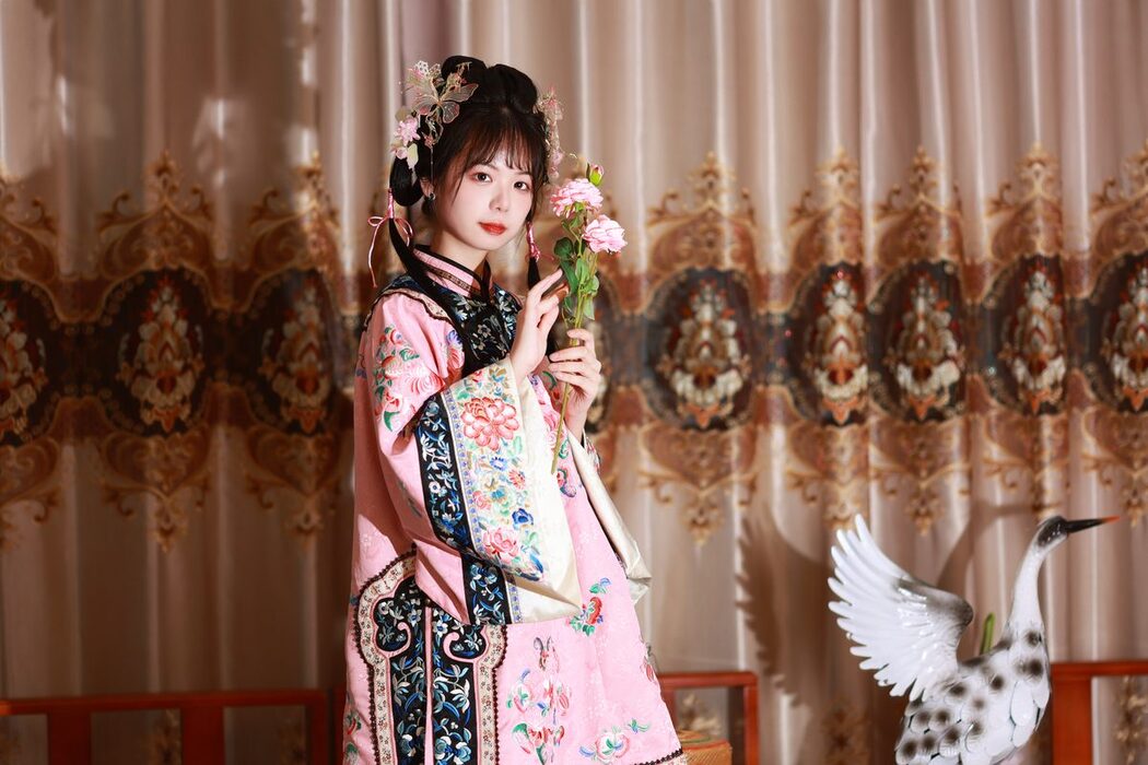 YiTuYu艺图语 Vol.5207 Mu Yan Se Cc