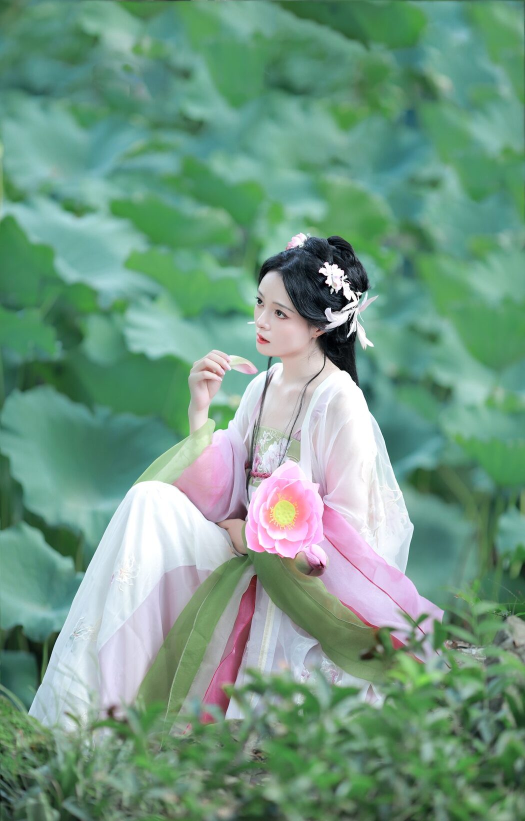 YiTuYu艺图语 Vol.5240 Nu Li Hua Zhuang De Sui Sui