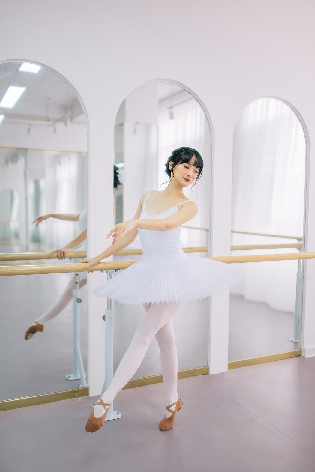 YiTuYu艺图语 Vol.5262 Feng Mu Mu AINY