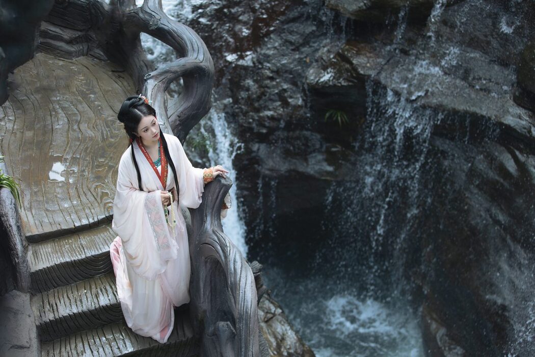 YiTuYu艺图语 Vol.5220 Qiu Da Da