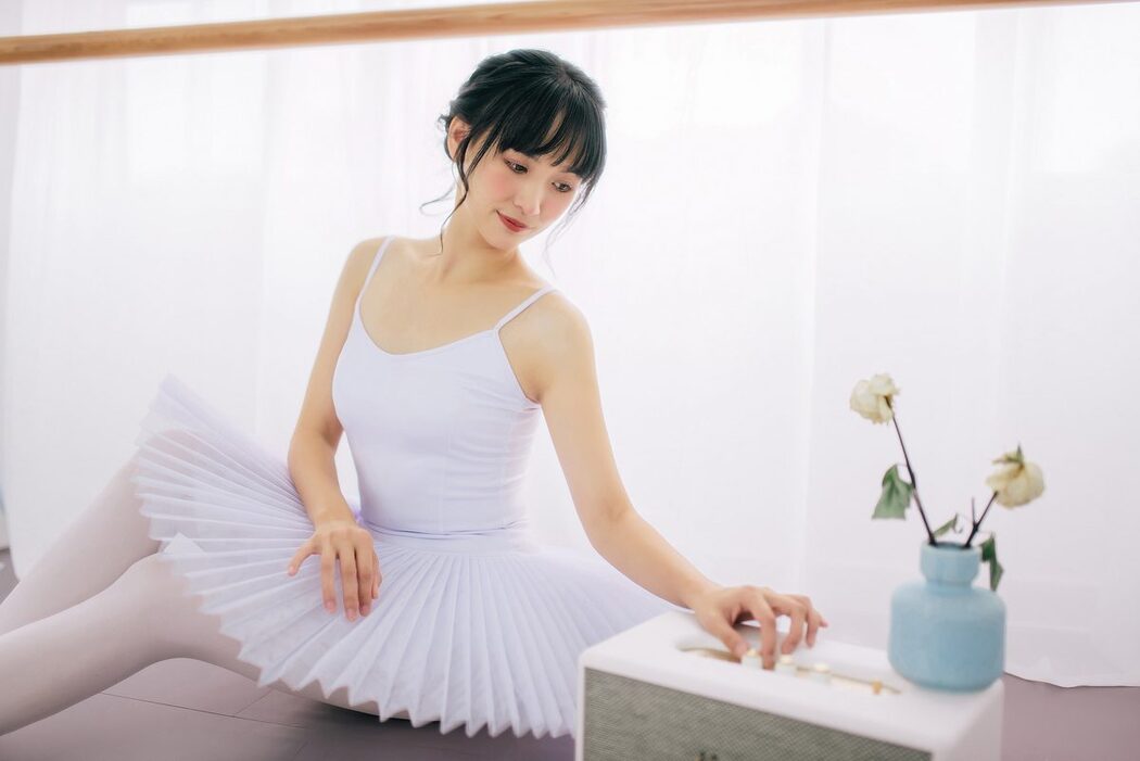 YiTuYu艺图语 Vol.5262 Feng Mu Mu AINY