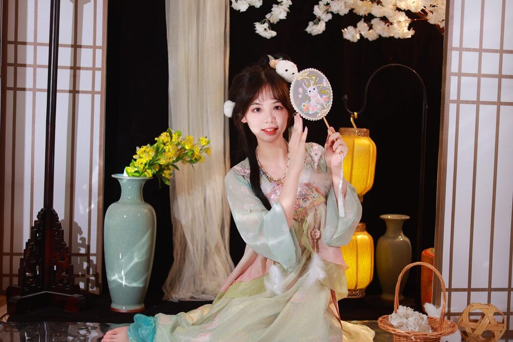 YiTuYu艺图语 Vol.5196 Mu Yan Se Cc