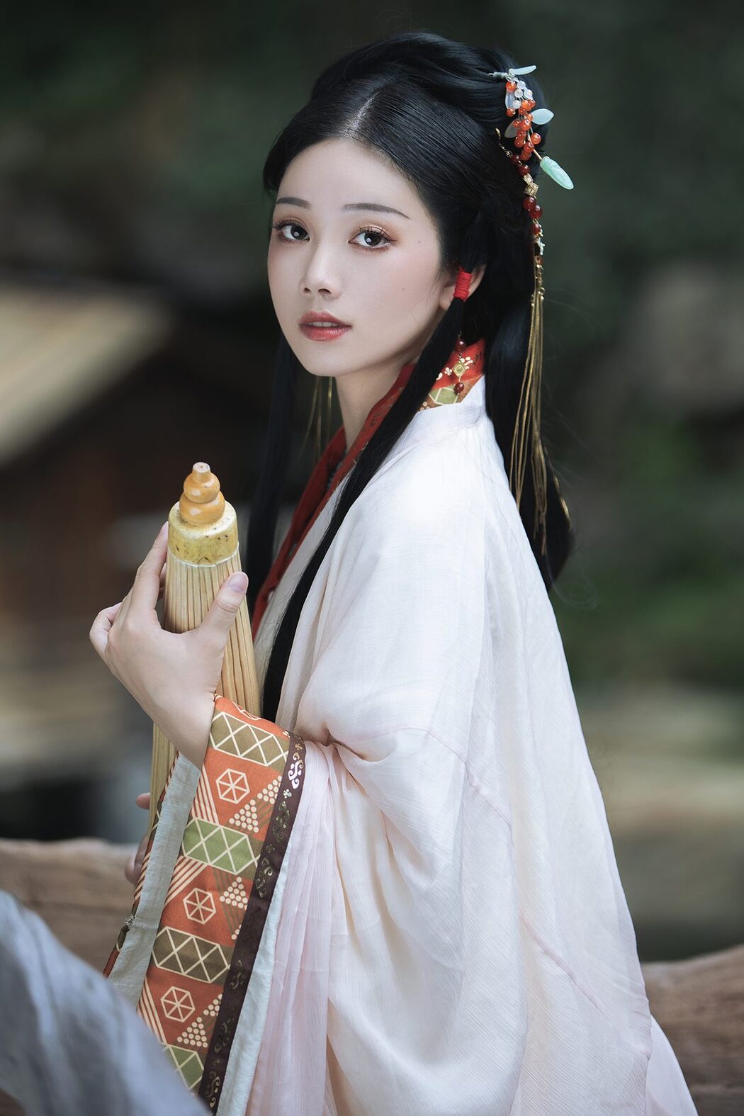 YiTuYu艺图语 Vol.5220 Qiu Da Da Cover Photo