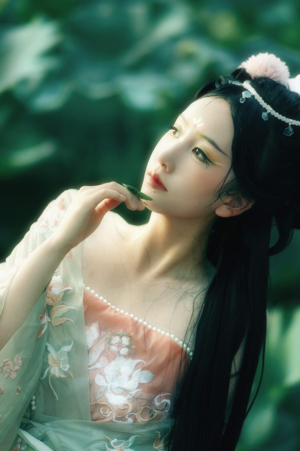 YiTuYu艺图语 Vol.5256 Xiao Qing