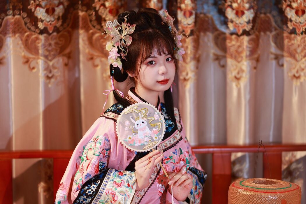 YiTuYu艺图语 Vol.5207 Mu Yan Se Cc