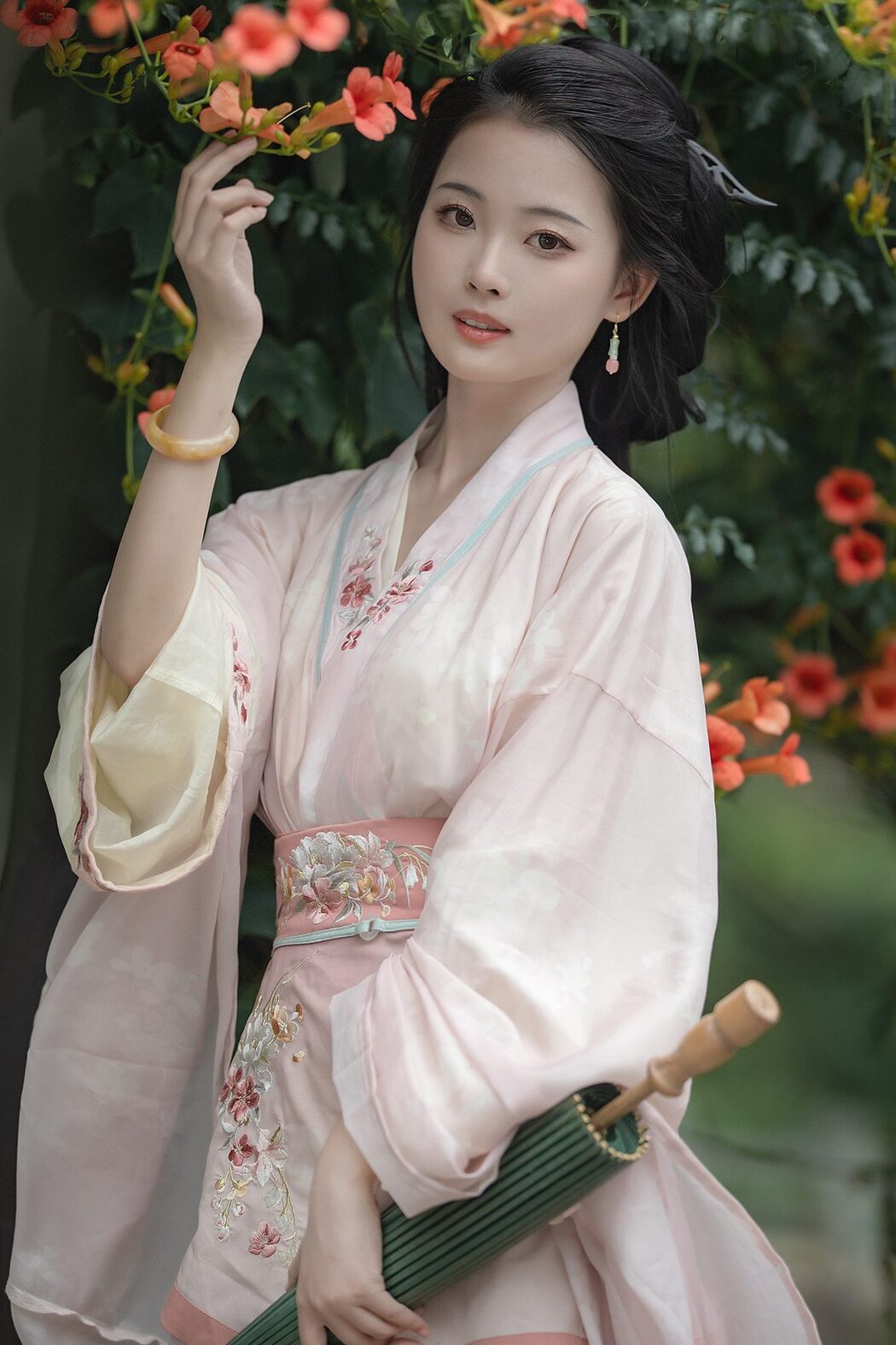 YiTuYu艺图语 Vol.5198 Ting Er Cover Photo