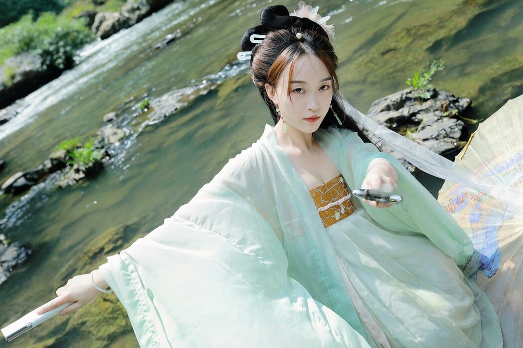 YiTuYu艺图语 Vol.5233 Yu Yan