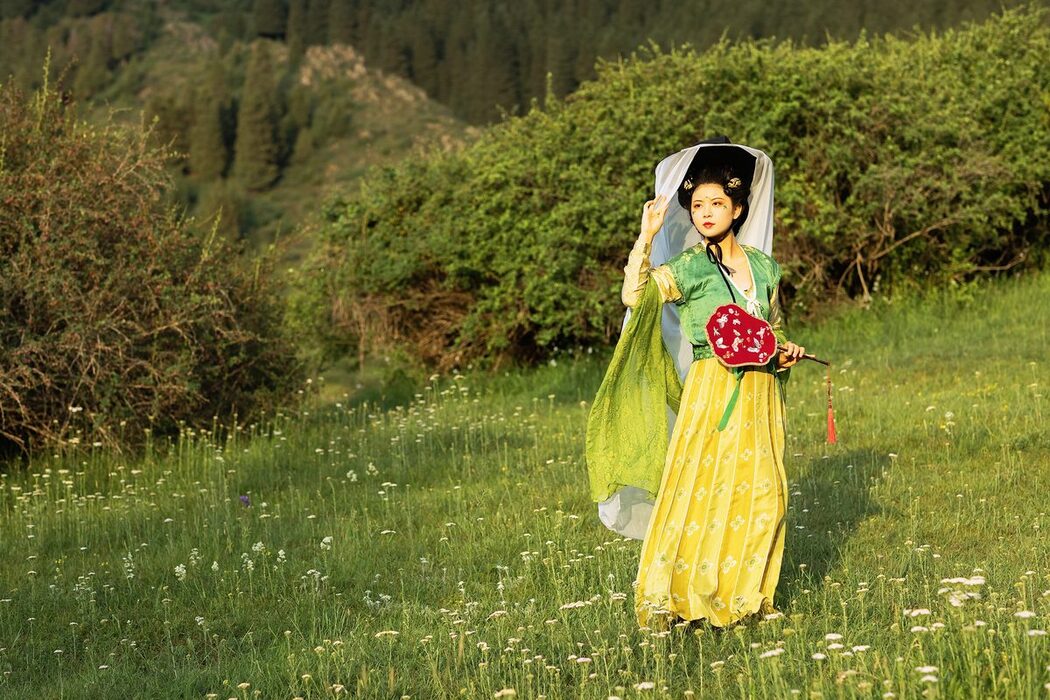 YiTuYu艺图语 Vol.5213 Mu Yun