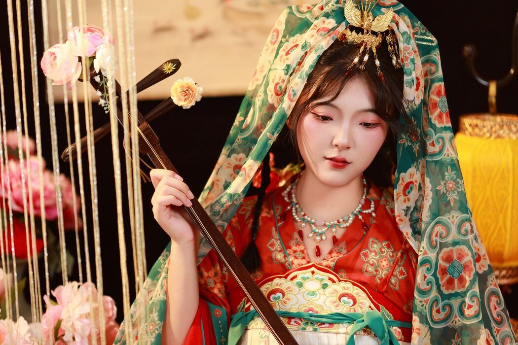 YiTuYu艺图语 Vol.5281 KaiLin Jiang