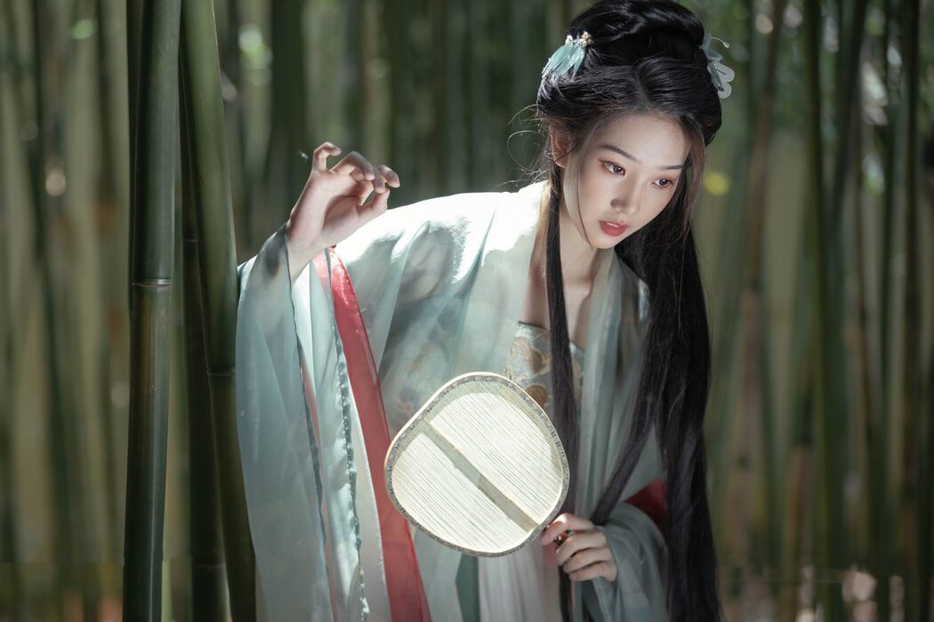 YiTuYu艺图语 Vol.5284 Zhi Zhi Qi