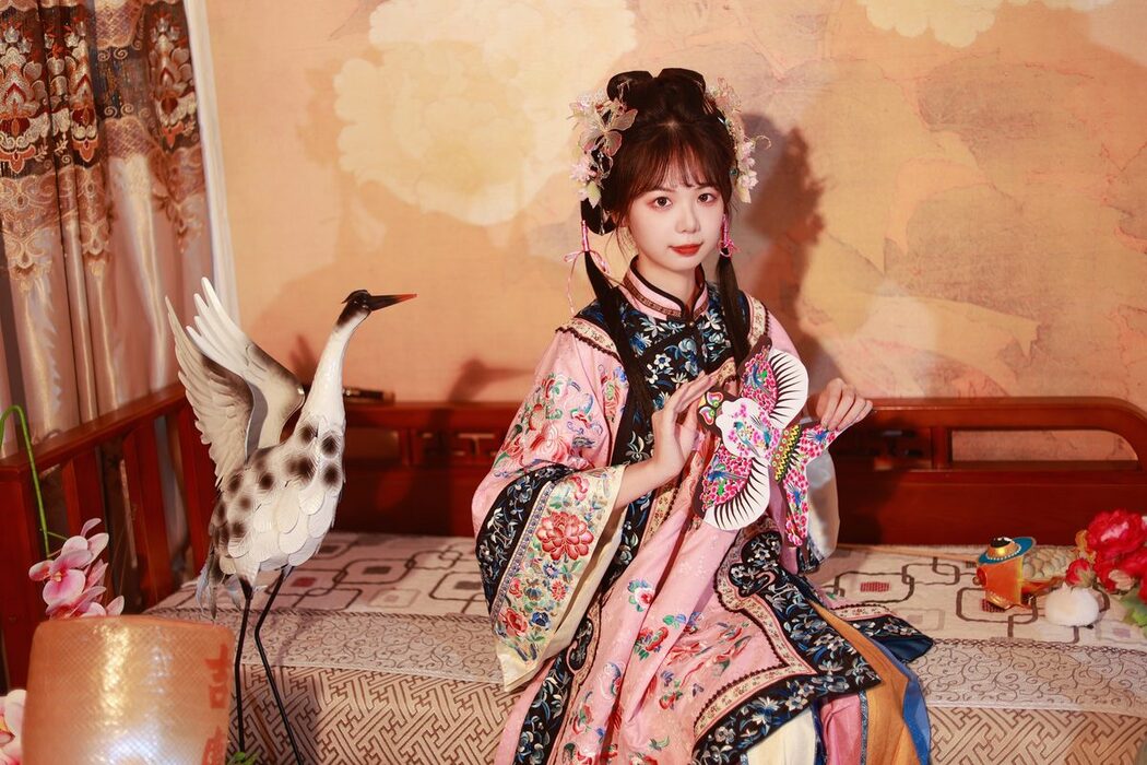 YiTuYu艺图语 Vol.5207 Mu Yan Se Cc