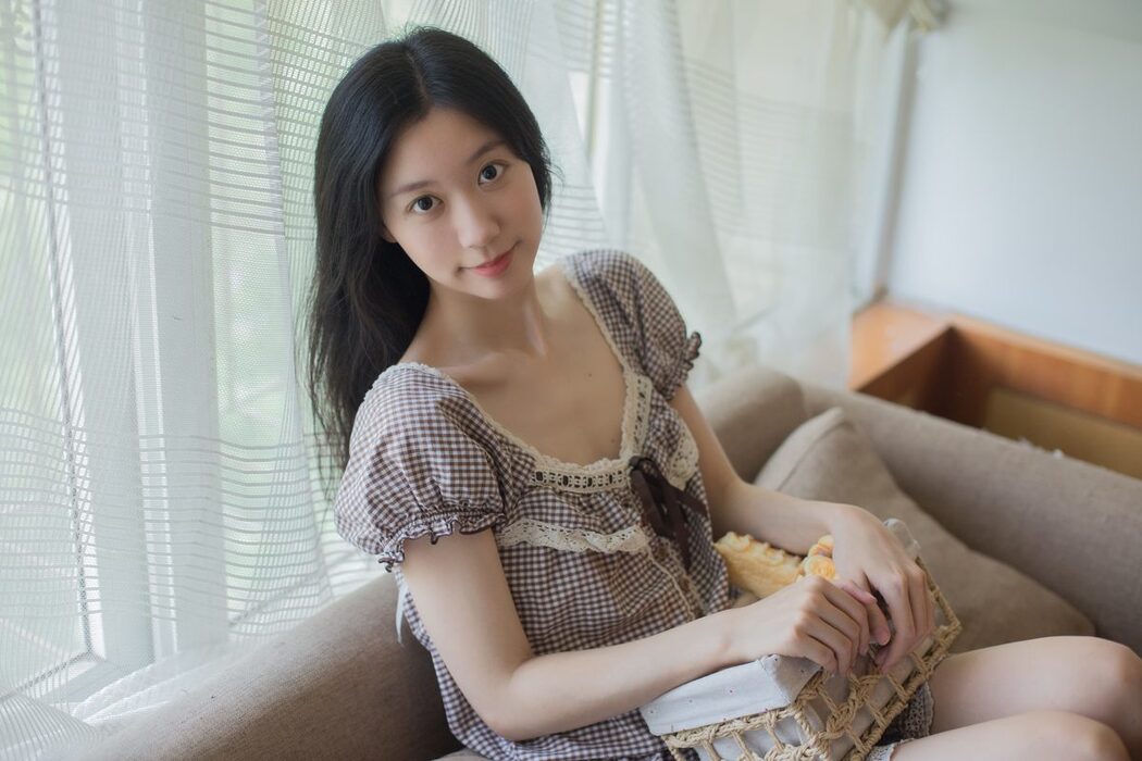 YiTuYu艺图语 Vol.5212 Si Mao Shao Nu
