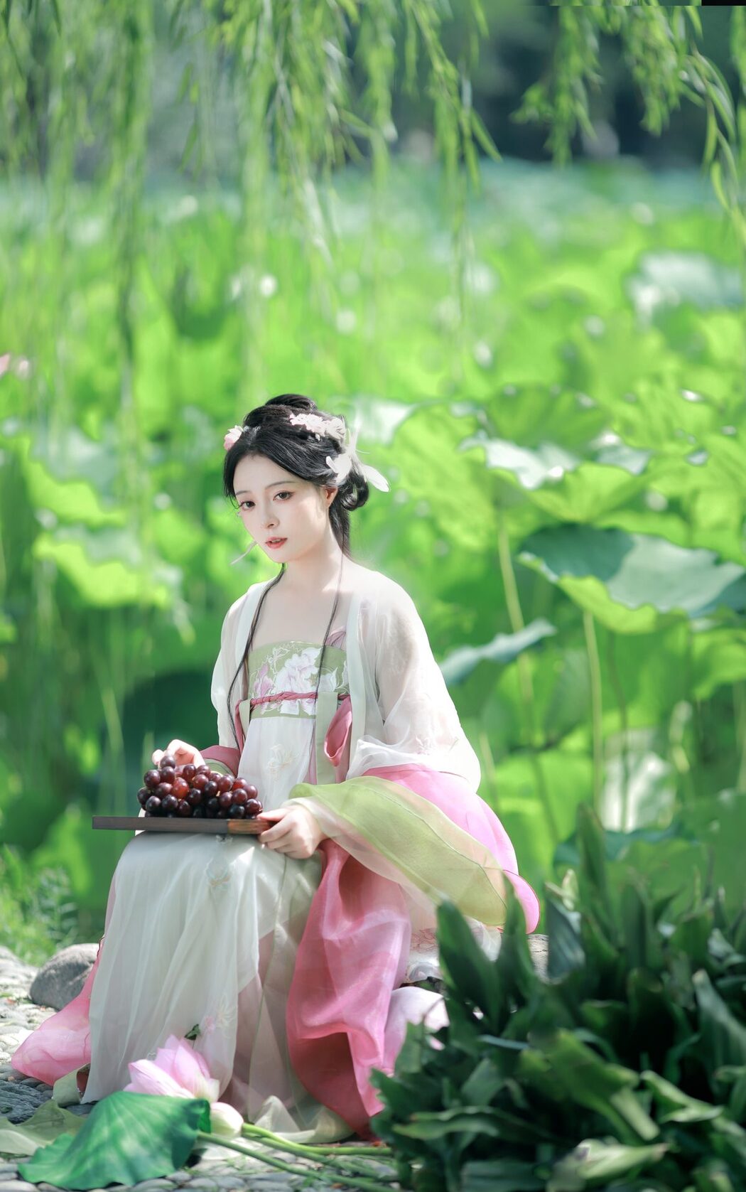 YiTuYu艺图语 Vol.5240 Nu Li Hua Zhuang De Sui Sui