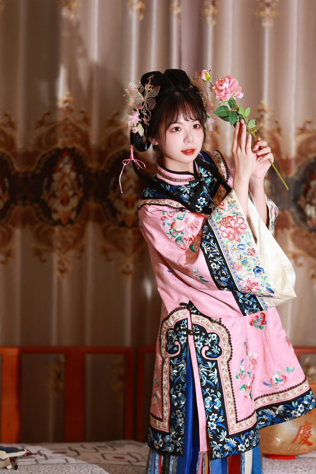 YiTuYu艺图语 Vol.5207 Mu Yan Se Cc