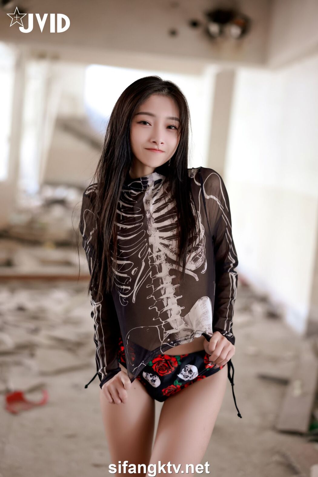 JVID Xiao Zhi Ma Ni Ni 小隻馬霓霓 – 廢墟開趴一絲不掛 性感調皮誘惑全裸無碼尺度毫無保留全解放 Part01 (55P)