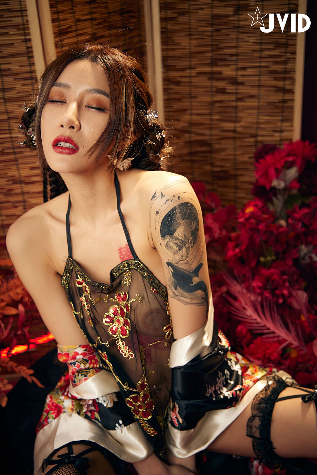 JVID Lara 雙囍 &#8211; 聖上寵幸首選 傾國傾城囍媚娘 婀娜多姿 酥胸外露 Part02 (68P)