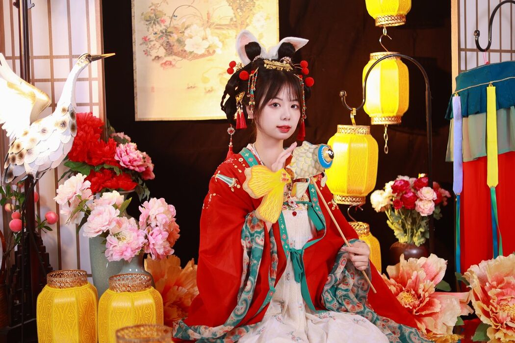 YiTuYu艺图语 Vol.5370 Mu Yan Se Cc