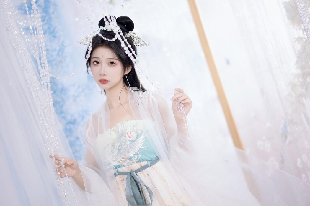 YiTuYu艺图语 Vol.5343 Qi Luo Sheng De Xiao Su Su