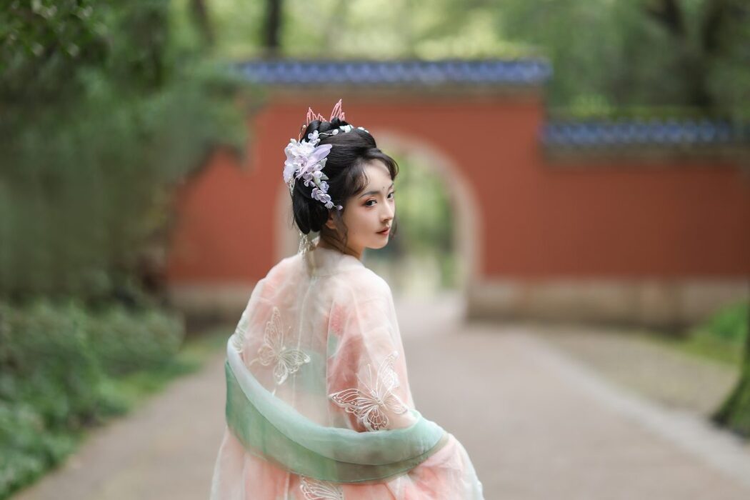 YiTuYu艺图语 Vol.5364 Bian Jing Mu Yang Mao