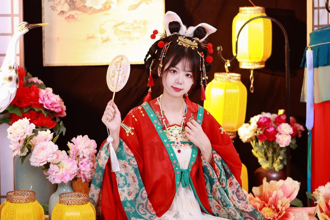 YiTuYu艺图语 Vol.5370 Mu Yan Se Cc