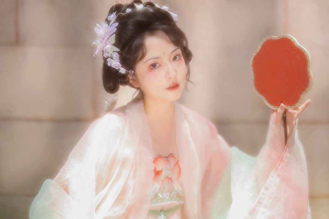YiTuYu艺图语 Vol.5364 Bian Jing Mu Yang Mao