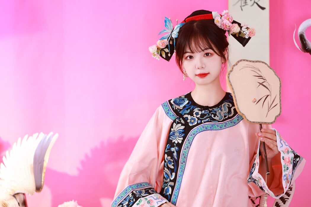 YiTuYu艺图语 Vol.5335 Mu Yan Se Cc
