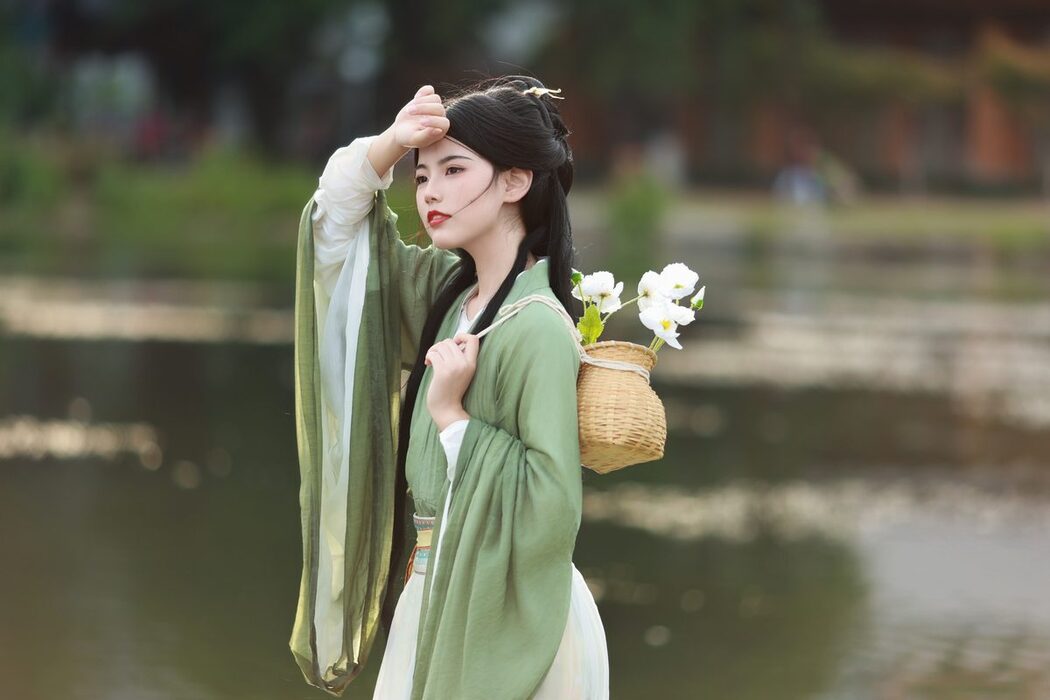 YiTuYu艺图语 Vol.5352 Yu Xiao Li Lili