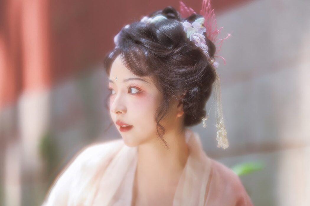 YiTuYu艺图语 Vol.5364 Bian Jing Mu Yang Mao