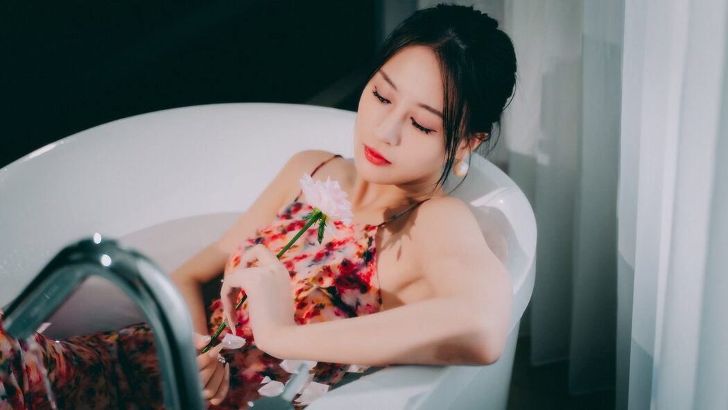 YiTuYu艺图语 Vol.5291 Xiao Wu Chui Pao Pao