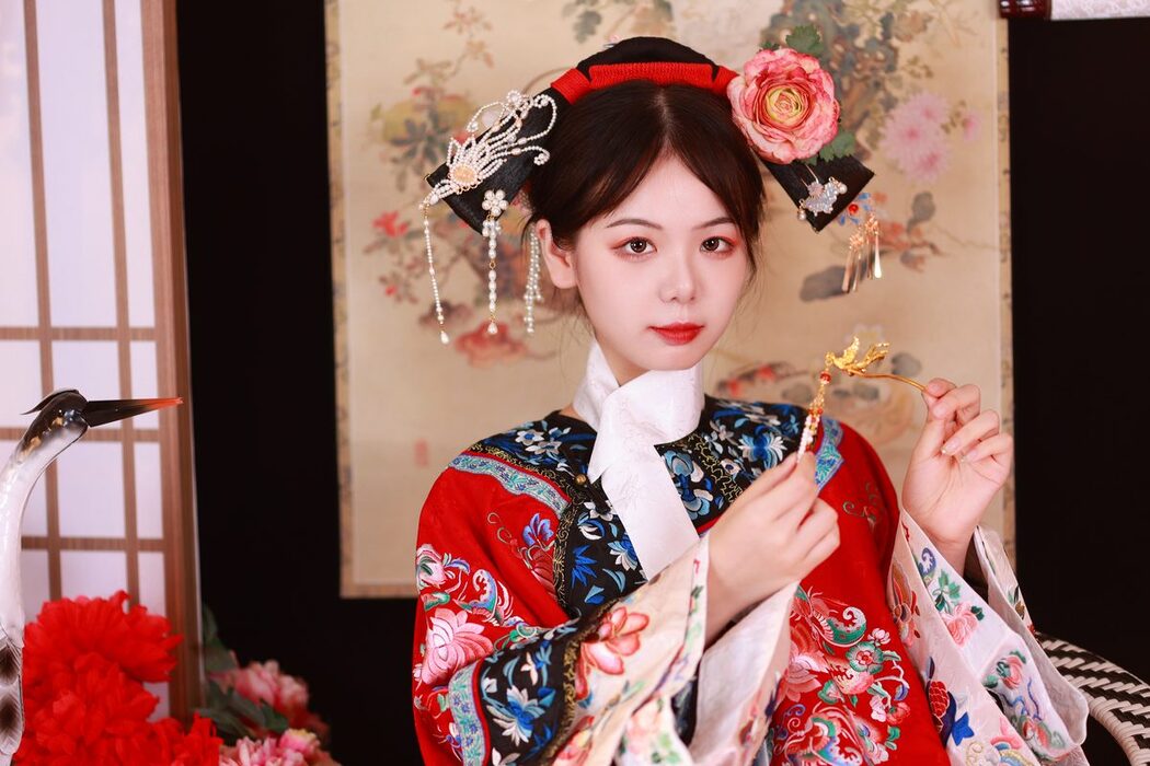 YiTuYu艺图语 Vol.5325 Mu Yan Se Cc