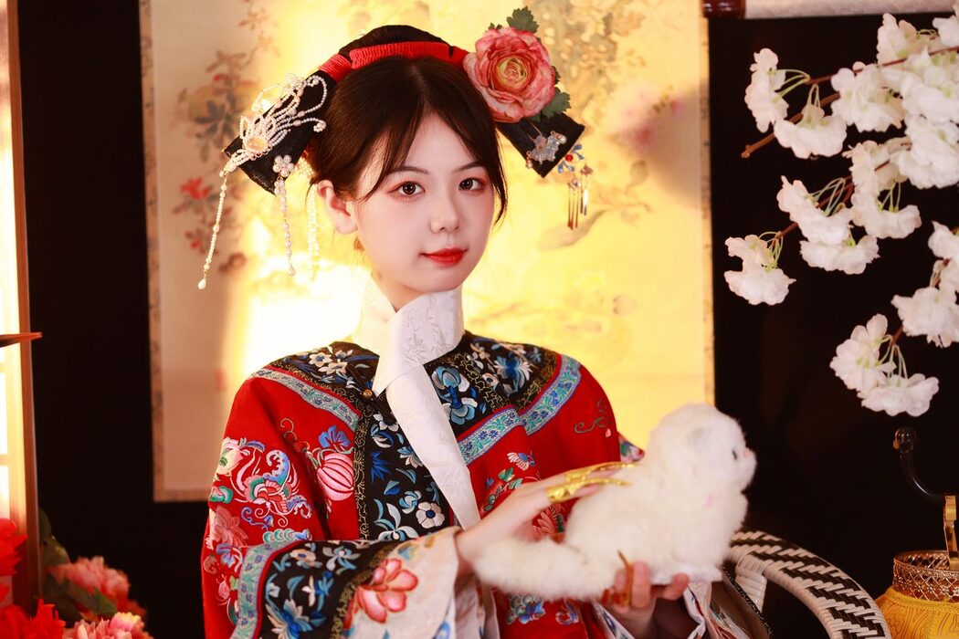 YiTuYu艺图语 Vol.5325 Mu Yan Se Cc