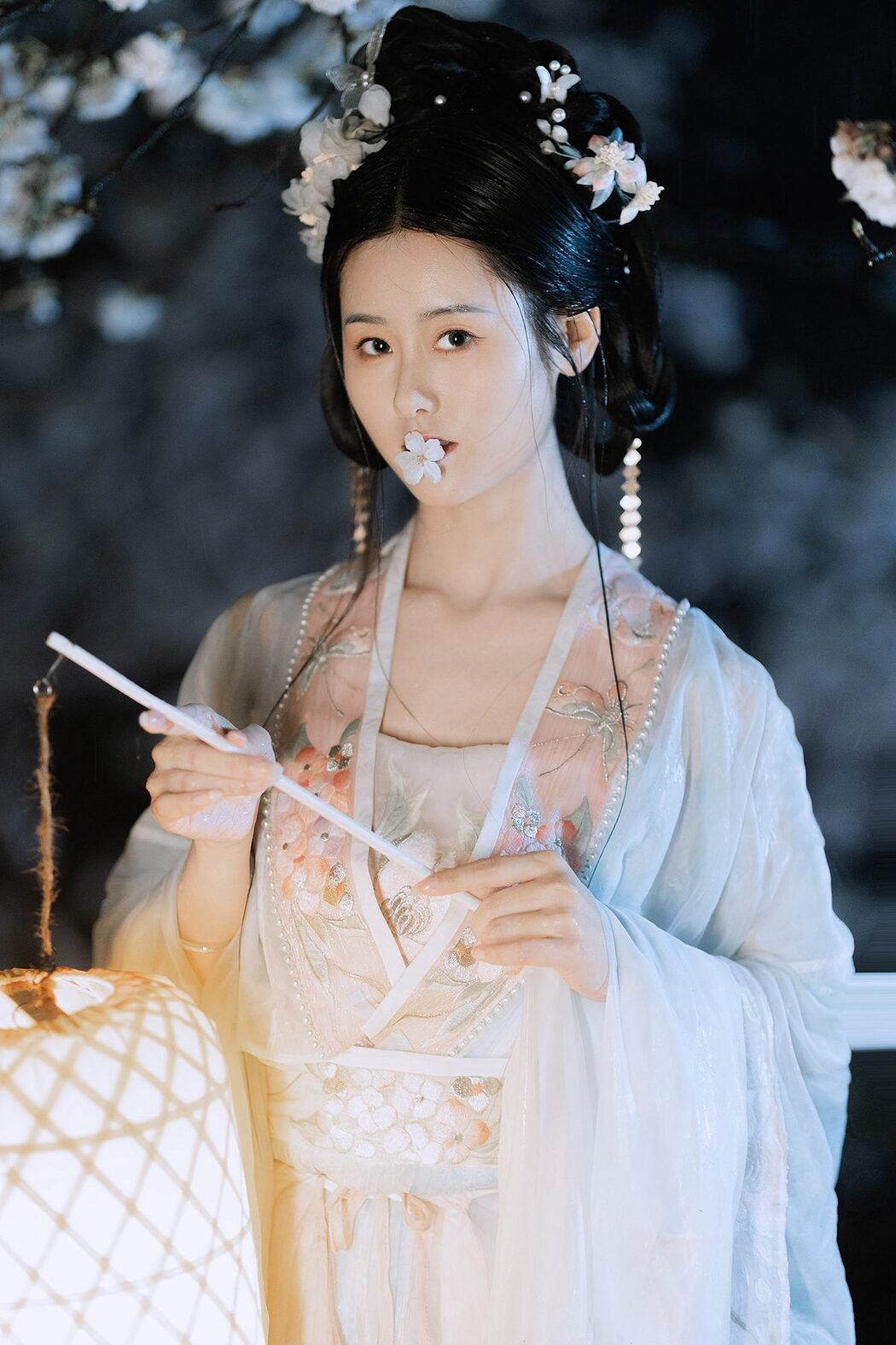 YiTuYu艺图语 Vol.5397 Ren Jian Yue Su Chen Cover Photo