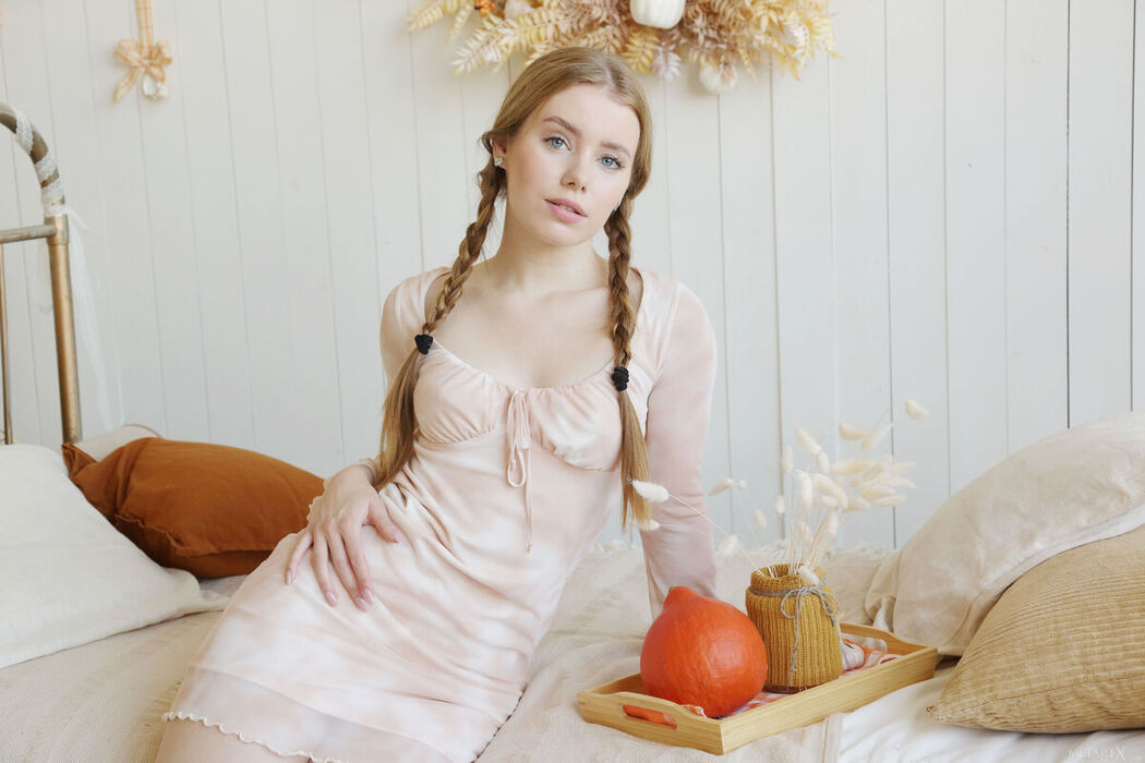 MetArtX Lalli – Autumn Love (82P)