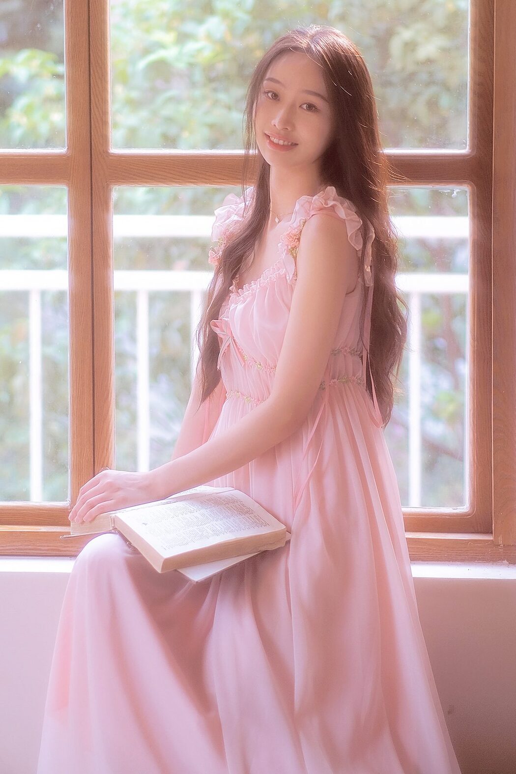 YiTuYu艺图语 Vol.5369 Wang Yue Cover Photo