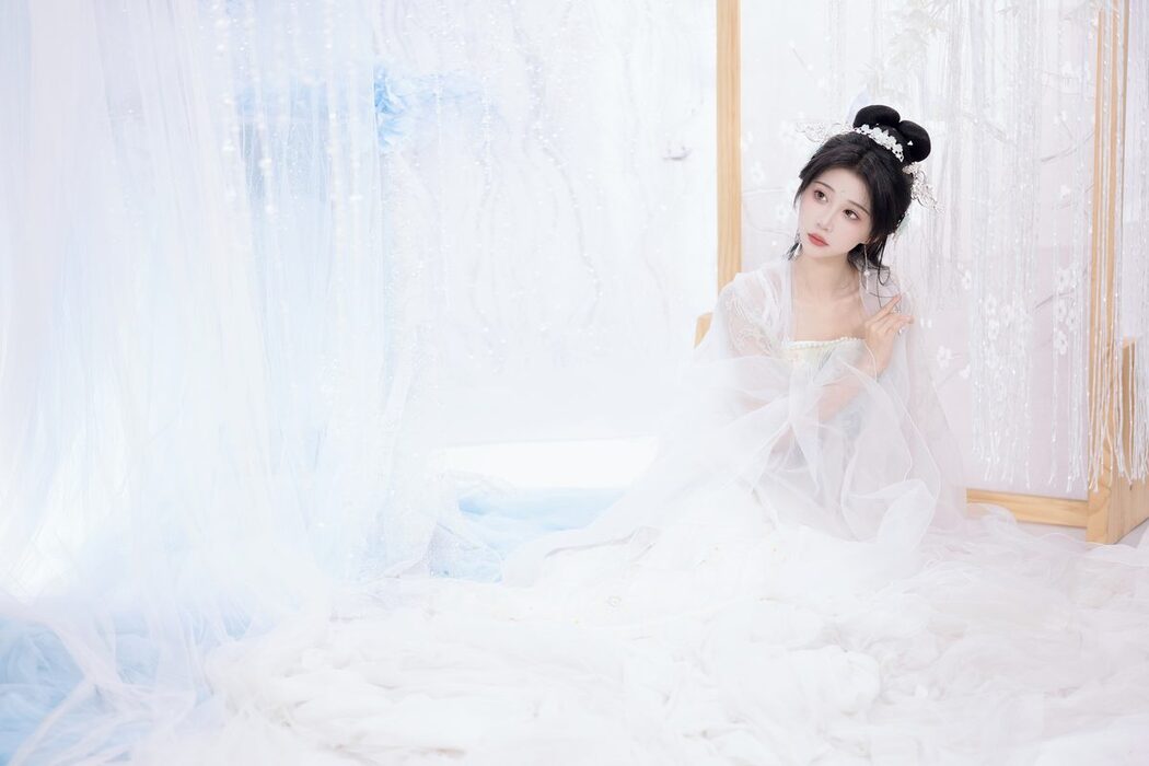YiTuYu艺图语 Vol.5343 Qi Luo Sheng De Xiao Su Su