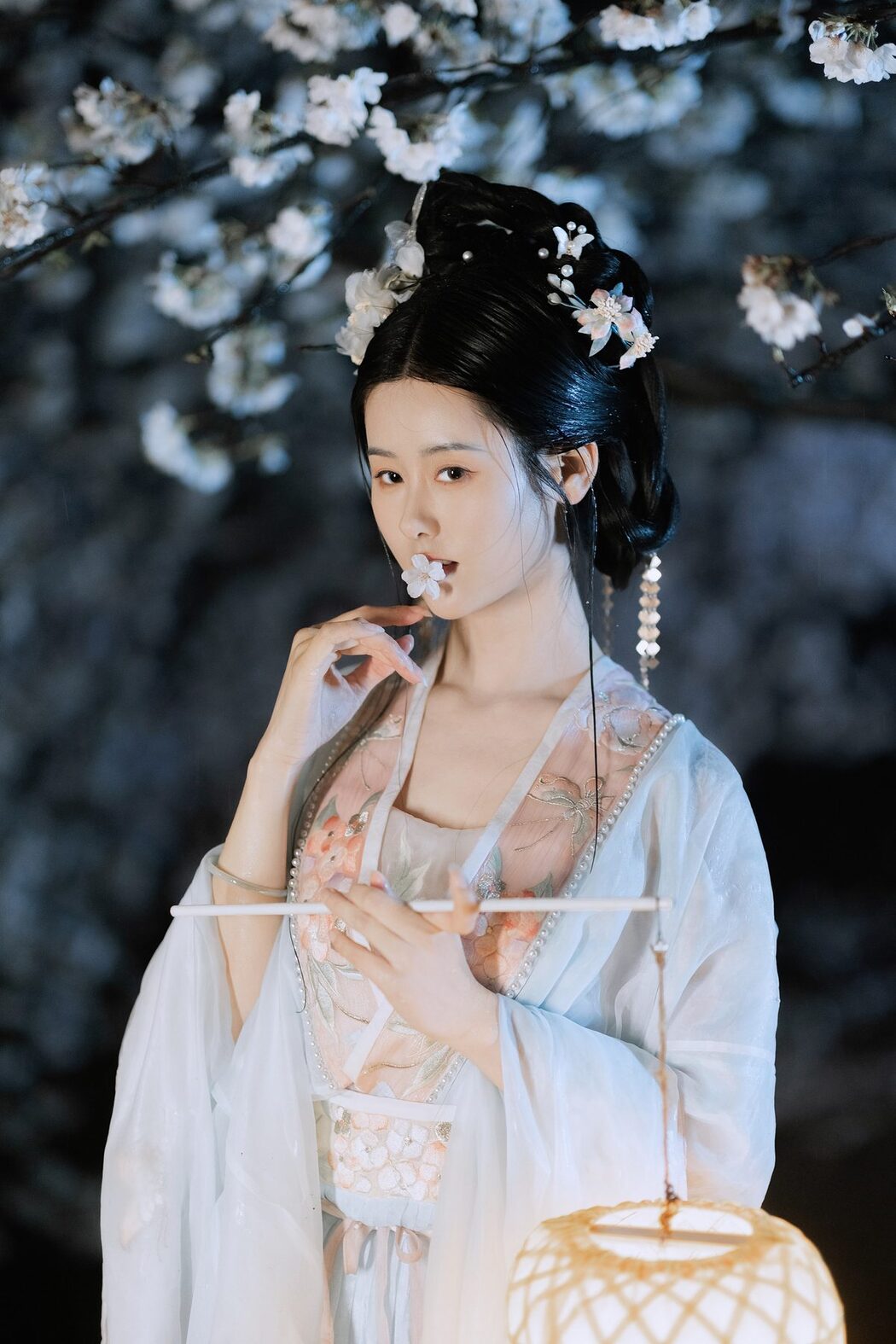 YiTuYu艺图语 Vol.5397 Ren Jian Yue Su Chen