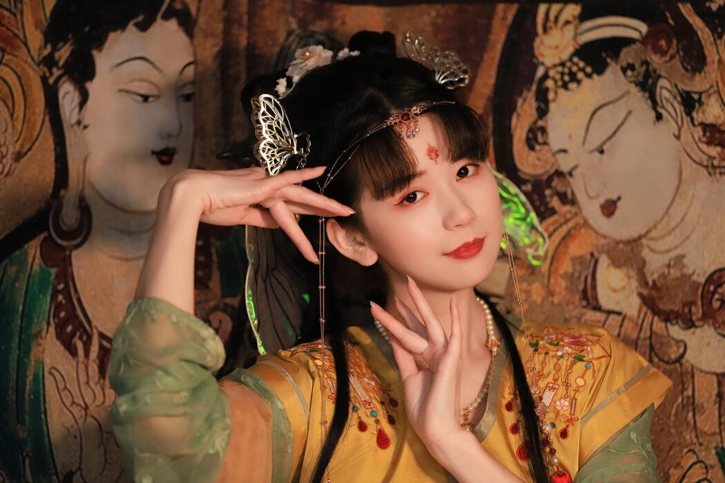 YiTuYu艺图语 Vol.5447 Ce Er Qing Xin Ting