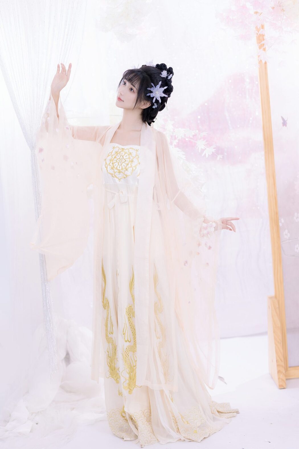 YiTuYu艺图语 Vol.5368 Qi Luo Sheng De Xiao Su Su