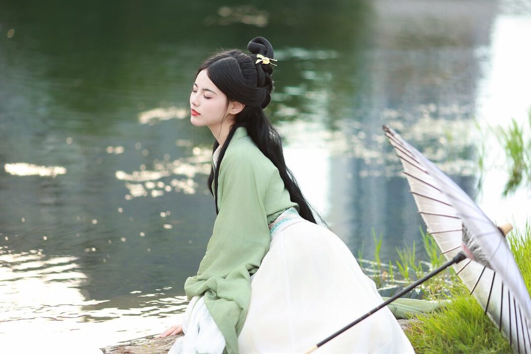 YiTuYu艺图语 Vol.5352 Yu Xiao Li Lili